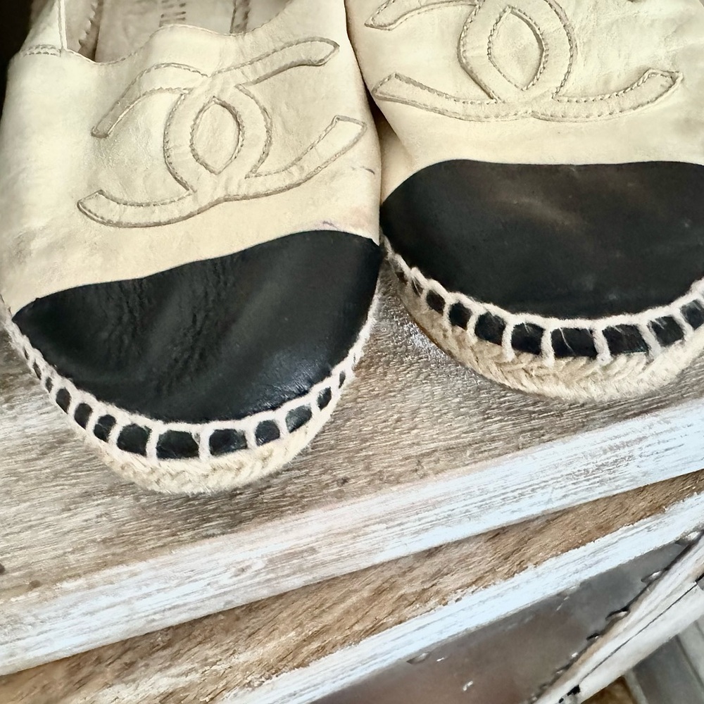 ❤️ Chanel LEATHER Espadrilles ( SZ 40 = US 10 ) - Picture 4 of 7